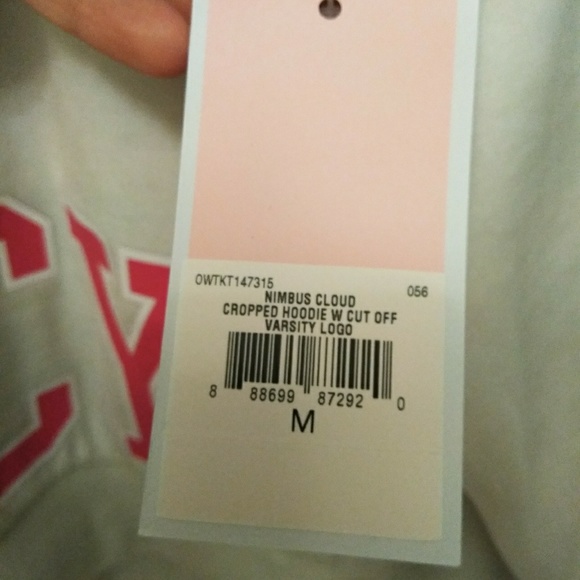 ⭐️HP⭐️Juicy Couture Nimbus Cloud Cropped - Picture 5 of 5